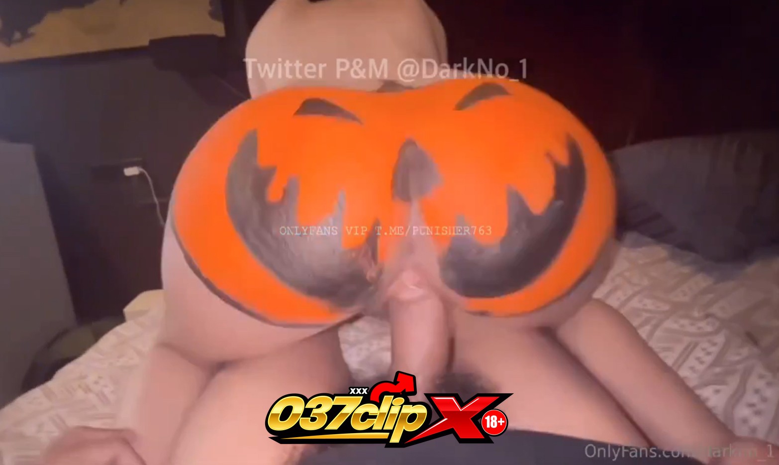 คลิปหลุด Onlyfans น้องมิ้งค์ Darkno_1 ฮาโรวีนสุดเสียว โดนจับโก่งตูดเเล้วกระแทกควยเข้าออกรัวๆ ก่อนจะแตกในคาหี